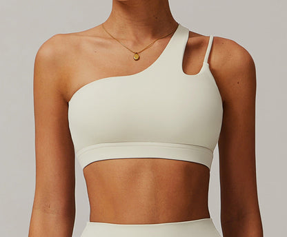 Haut de sport asymétrique à une épaule 