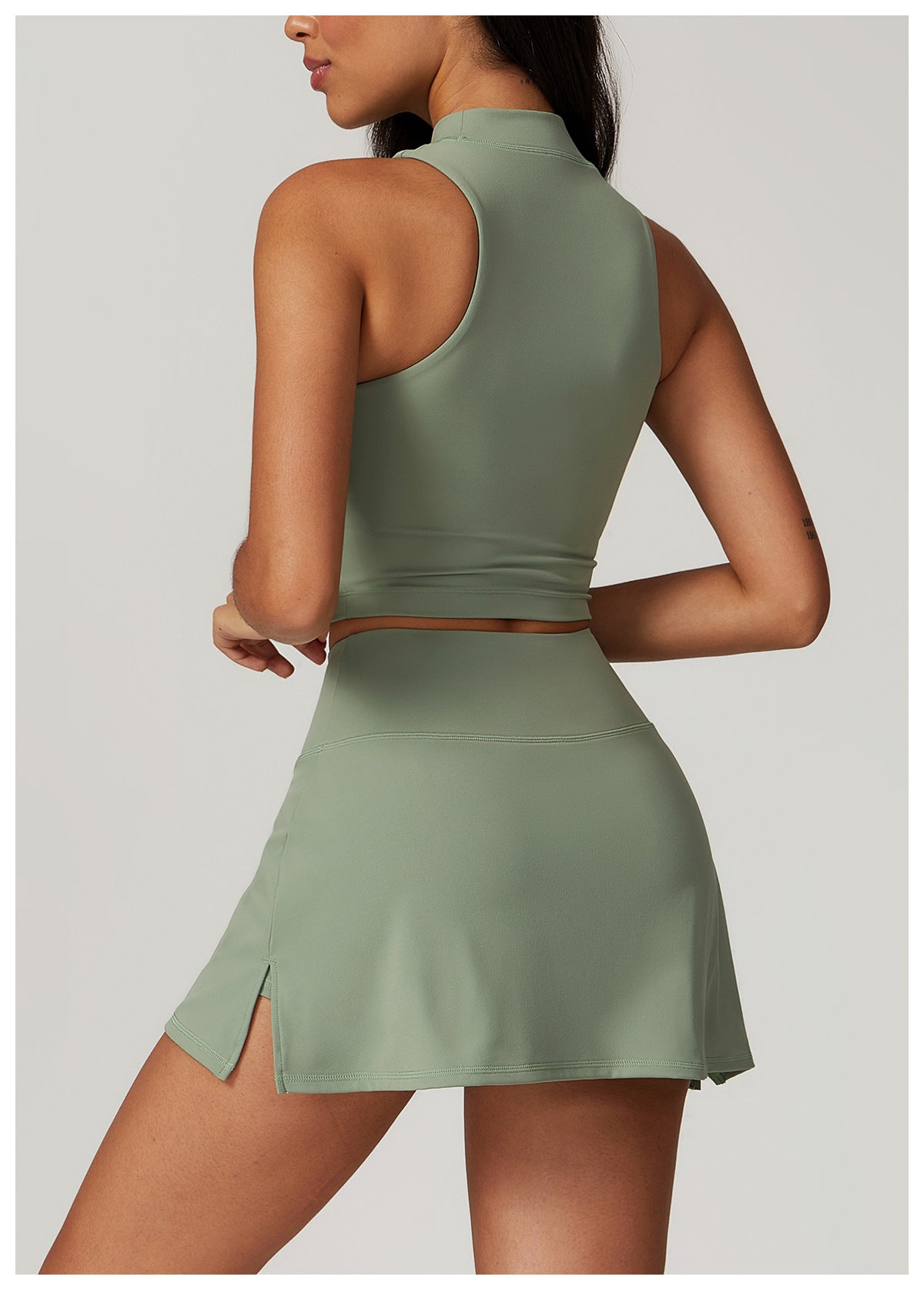 Haut de sport sans manches à col rond